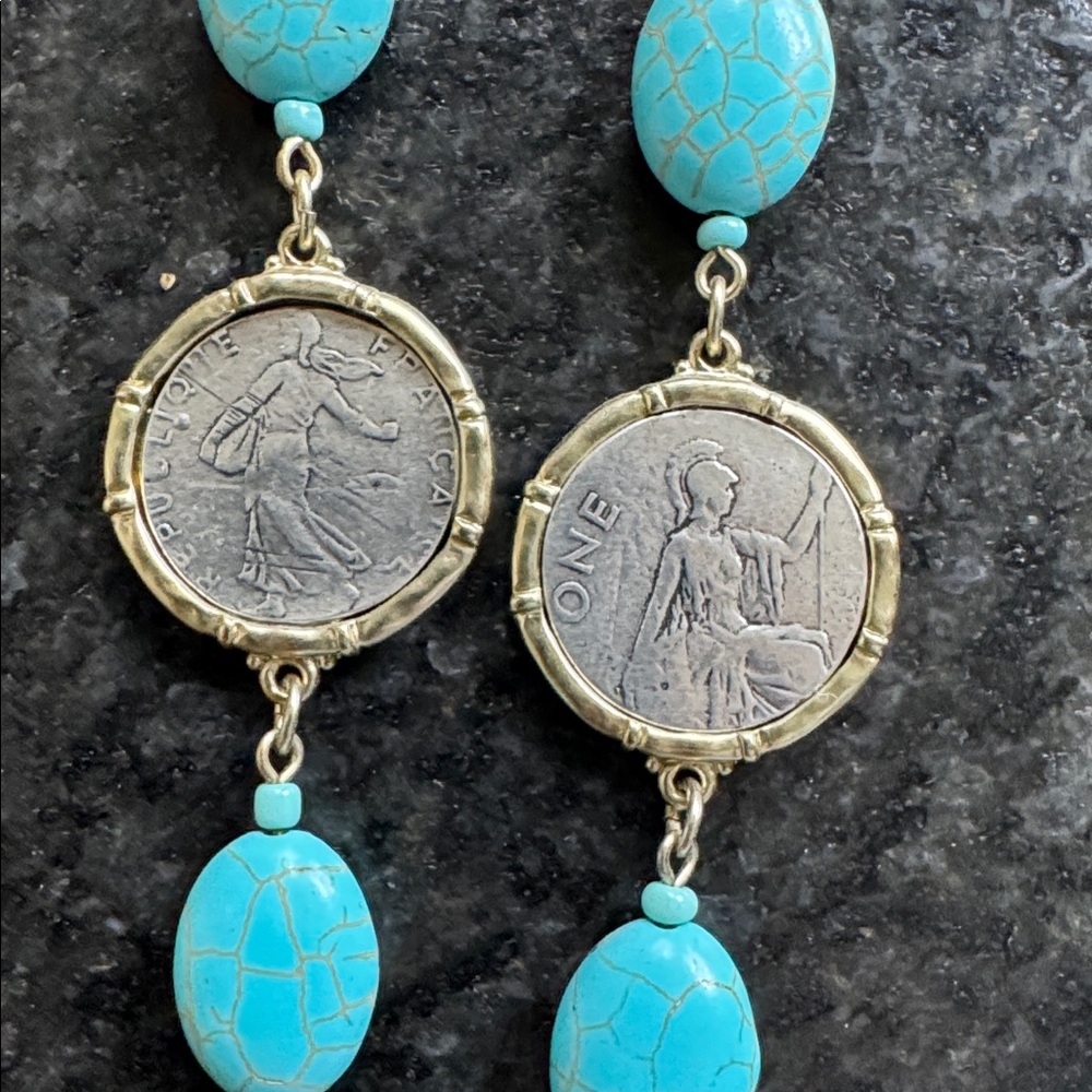 😊Chico's Turquoise Beaded Coin Drop Necklace with Gold Accents - Picture 3 of 7